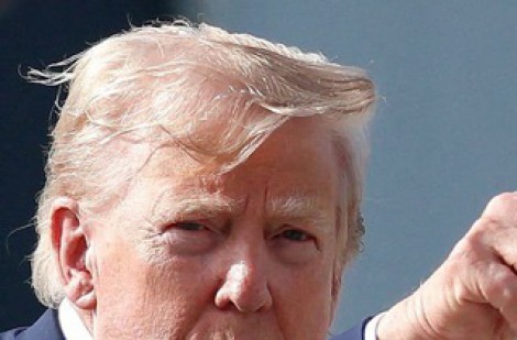 Lời dọa bất khả thi của Tổng thống Trump