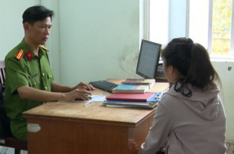 Long An, Tiền Giang: Lừa đảo tinh vi nhắm đến chủ ô tô, cửa hàng điện thoại