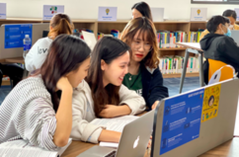 Một giảng viên đang 'gánh' bao nhiêu người học?