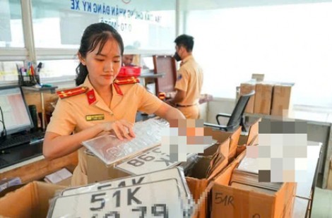 Mua xe ô tô đấu giá từ ngân hàng, cần làm gì để được đăng ký xe?