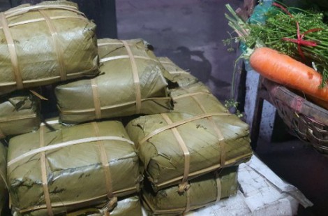 Mùng 3 tết thầy: Chiếc bánh chưng cuối cùng biếu cô giáo