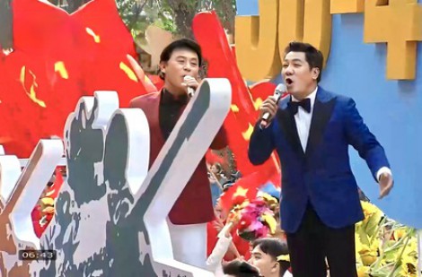 NSND Quốc Hưng nói về màn kết hợp cùng NSND Tạ Minh Tâm tại lễ diễu binh