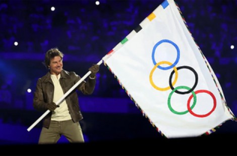 Ngạc nhiên với cát-xê màn biểu diễn ngoạn mục ở Olympic 2024 của Tom Cruise