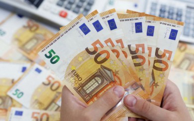Ngân hàng Trung ương châu Âu tăng lãi suất lần thứ 10 liên tiếp