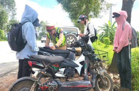 Nghệ An: Hơn 20.000 lượt học sinh vi phạm giao thông