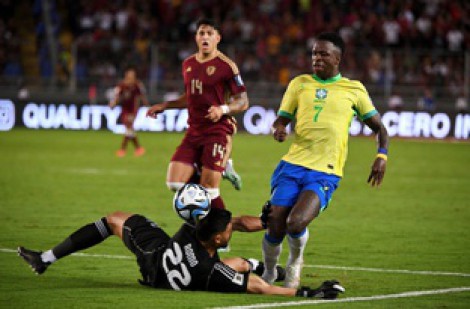 Nghịch lý của Vinicius ở đội tuyển Brazil