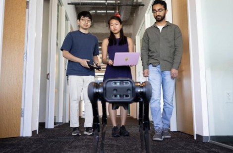 Nghiên cứu mới dạy robot vượt chướng ngại vật