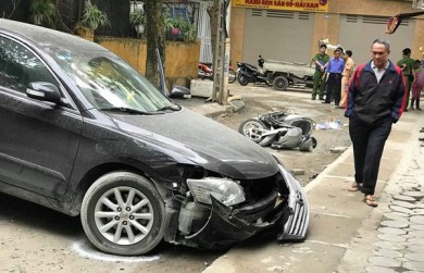 Nguyên nhân ban đầu vụ nữ tài xế Camry lùi xe chết người ở Khương Trung