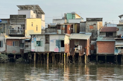 Nhà ven kênh rạch đã có lối ra