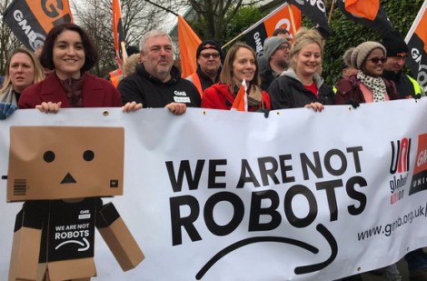 Nhân viên Amazon biểu tình phản đối điều kiện làm việc
