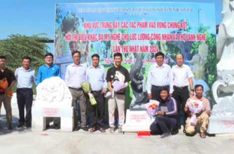 Nhiều tác phẩm độc, lạ của thợ đá Ngũ Hành Sơn lần đầu tranh tài