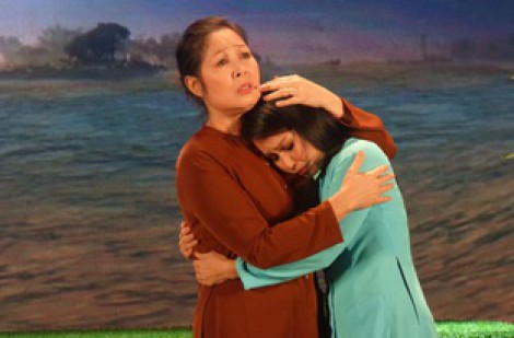 Nỗi niềm trước cửa liên hoan