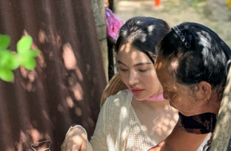 Nữ đầu bếp đam mê 'ăn thử' các món của 54 dân tộc Việt Nam