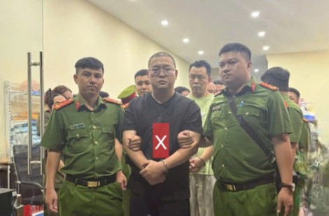 Phá đường dây lừa đảo chiếm đoạt tài sản trên mạng do người Trung Quốc điều hành