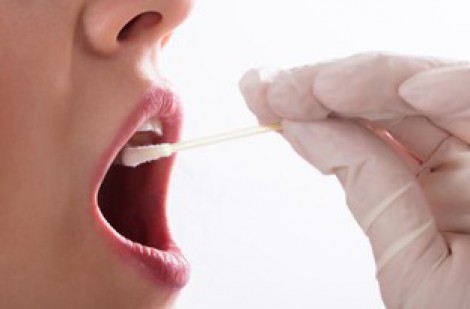 Phát hiện sớm nguy cơ mắc bệnh tim ở trẻ bằng cách lấy dịch vùng má?