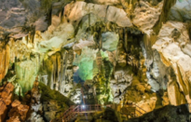 Phát hiện thêm nhiều hang động tại Phong nha - Kẻ bàng