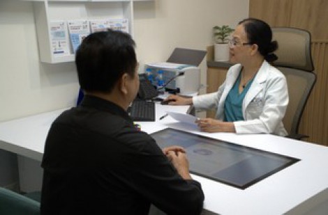 Phát hiện ung thư từ giai đoạn 0: Góc nhìn bác sĩ gần 40 năm kinh nghiệm
