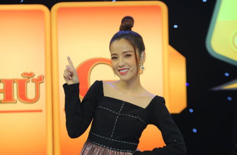 Puka đáp trả khi bị chê làm MC kém duyên