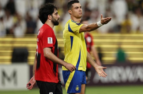 Ronaldo thúc giục Al Nassr chi gấp 365 triệu bảng mua ngôi sao số 1 Man City