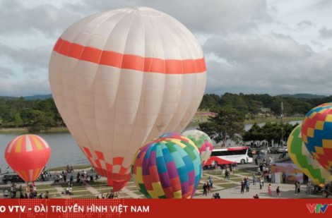 Rực rỡ sắc màu Lễ hội Khinh khí cầu và Nghệ thuật Lâm Đồng 2025