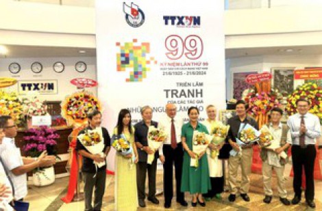 Sắc màu của các nhà báo mê vẽ