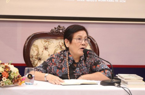 Sách hay: Những hạnh phúc eo thẹo và muộn mằn