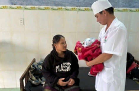 Sản phụ vùng cao Quảng Trị vượt cạn an toàn ở trạm quân dân y Pa Lin