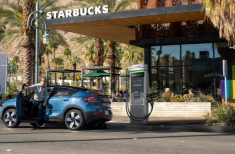 Starbucks gia nhập cuộc đua trạm sạc xe