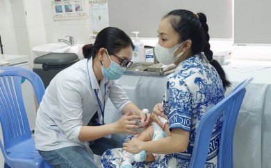 TP. Hồ Chí Minh: Triển khai tiêm thêm nhiều loại vaccine trong chương trình tiêm chủng mở rộng