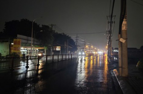 TP.HCM: Bất an vì liên tiếp tai nạn, xe lao nhà dân trên tỉnh lộ 8