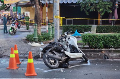 TP.HCM: Tai nạn lúc rạng sáng, đôi nam nữ thương vong