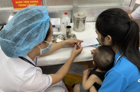 TP.HCM yêu cầu 4 quận, huyện khẩn trương kiểm tra an toàn tiêm chủng