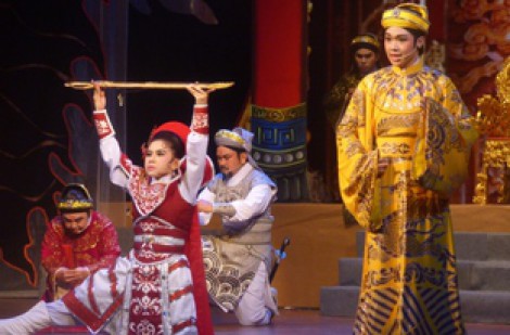 Tâm huyết với tuồng sử Việt