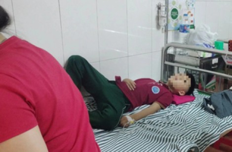 Thái Bình: Học sinh tiểu học liên tiếp bị nôn ói, đau bụng sau bữa ăn bán trú