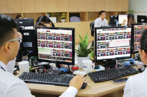 Thị trường chứng khoán Việt Nam đạt đỉnh cao mới