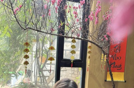 Thời gian ngưng đọng trong căn nhà của một gia đình Hà Nội đam mê sưu tập đồ cũ