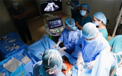 Thông tim xuyên tử cung cứu sống một bào thai bị dị tật tim bẩm sinh nặng
