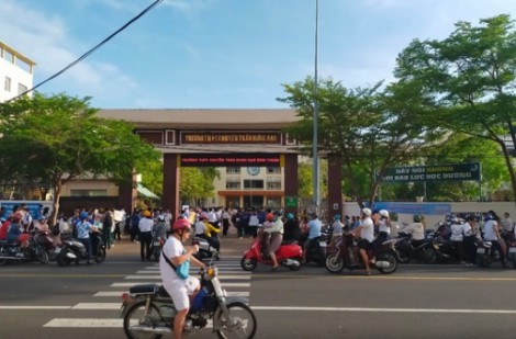 Thủ khoa tiếng Anh lớp 10 trường chuyên là học sinh vùng ven