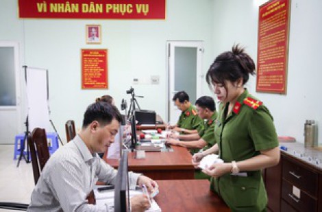 Thủ tục cấp giấy chứng nhận căn cước cho người gốc Việt Nam từ 1.7