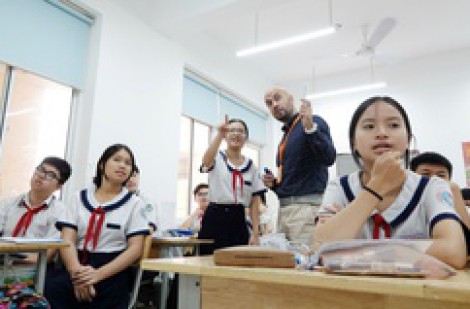 Tiếng Anh thành ngôn ngữ thứ hai trong trường học: Bài toán khó nhất là giáo viên