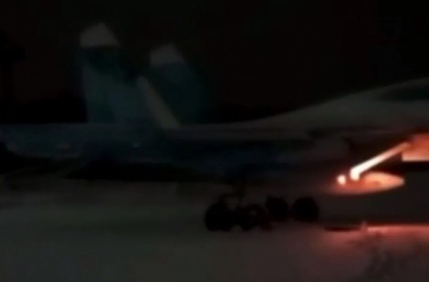 Tình báo Ukraine tung video tiêm kích Su-34 của Nga bị đốt cháy tại căn cứ