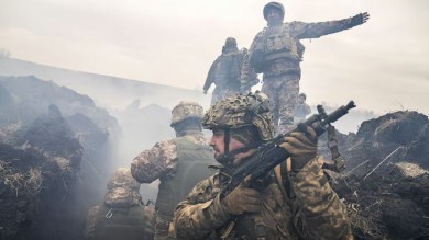 Tình thế nghìn cân treo sợi tóc của Ukraine khi Nga sắp tiến công dọc tiền tuyến