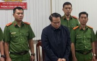 Tống đạt cáo trạng truy tố 2 cựu Cục trưởng Cục Đăng kiểm Việt Nam sai phạm