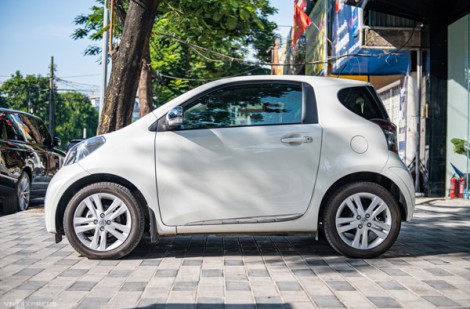 Toyota iQ, xe tí hon vừa cũ vừa nghèo trang bị, có giá bán “khủng” khó tin tại Việt Nam