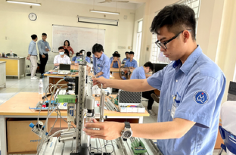 Trung học nghề là gì, học sinh có nhiều cơ hội lựa chọn ra sao?