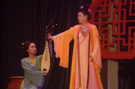 ”Truyện Kiều” rất mới qua vở ”Dưới bóng giai nhân”