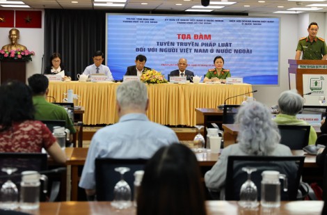 Tuyên truyền pháp luật đối với người Việt Nam ở nước ngoài