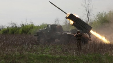 Ukraine căng mình lập “phòng tuyến thép” trước các đợt tấn công ồ ạt của Nga