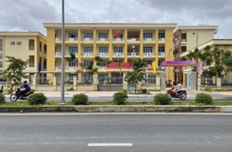 Vĩnh Long: Sau bữa ăn sáng, 7 học sinh trường năng khiếu nhập viện