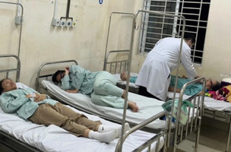 Vụ nghi ngộ độc bánh mì ở Đồng Nai: 160 bệnh nhân nhập viện
